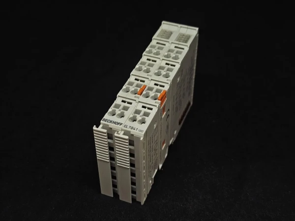 EL7041Модуль привода шагового двигателя Beckhoff (2)