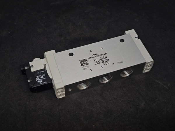 574428 Пневмораспределитель VUVG-L18-M52-RT-G14-1P3 Festo (2)